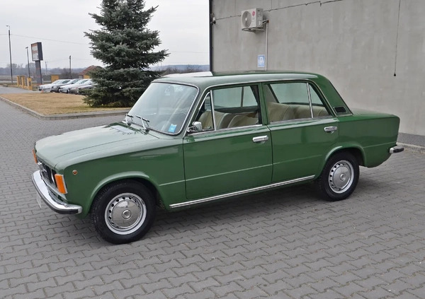 Fiat 124 cena 33700 przebieg: 64500, rok produkcji 1971 z Debrzno małe 704